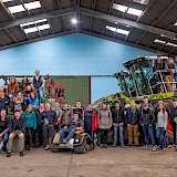 Ein Gruppenbild mit Schülern aus der Schweiz