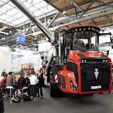 Der neue Holmer Terra Variant 585 soll ca. 2 t leichter als der Vorgänger sein. Angetrieben wird er von einem 430 kW / 585 PS starken Mercedes-Benz-Motor.