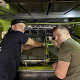 2 Azubis der die LandBauTechnik-Branche